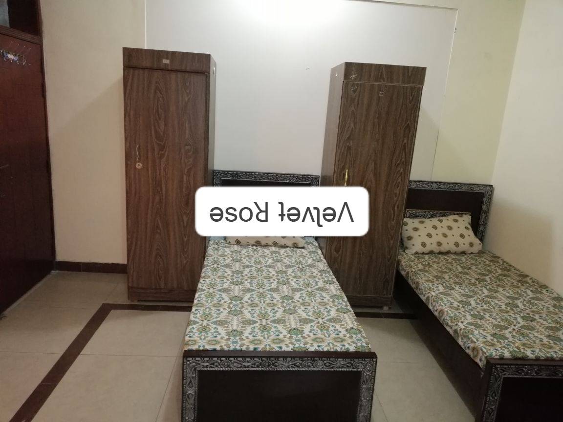 Two Seater Room at 𝐓𝐇𝐄 𝐕𝐄𝐋𝐕𝐄𝐓 𝐑𝐎𝐒𝐄 𝐆𝐈𝐑𝐋𝐒 𝐇𝐎𝐒𝐓𝐄𝐋
